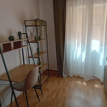 Calle Armas 130 아파트 사라고사