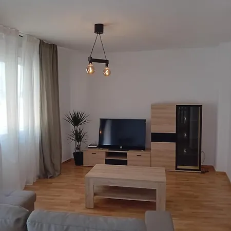 아파트 Calle Armas 130 *